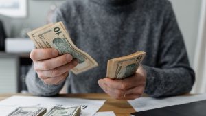 Extra Income in 2025: How Americans Are Monetizing Hobbies to Balance Their Budgets